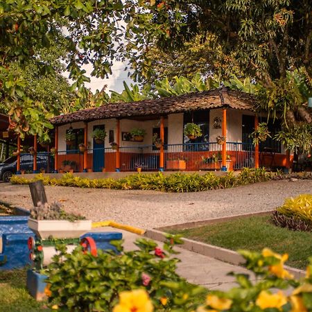 Hotel Mi Monaco Pueblo Tapao Bagian luar foto
