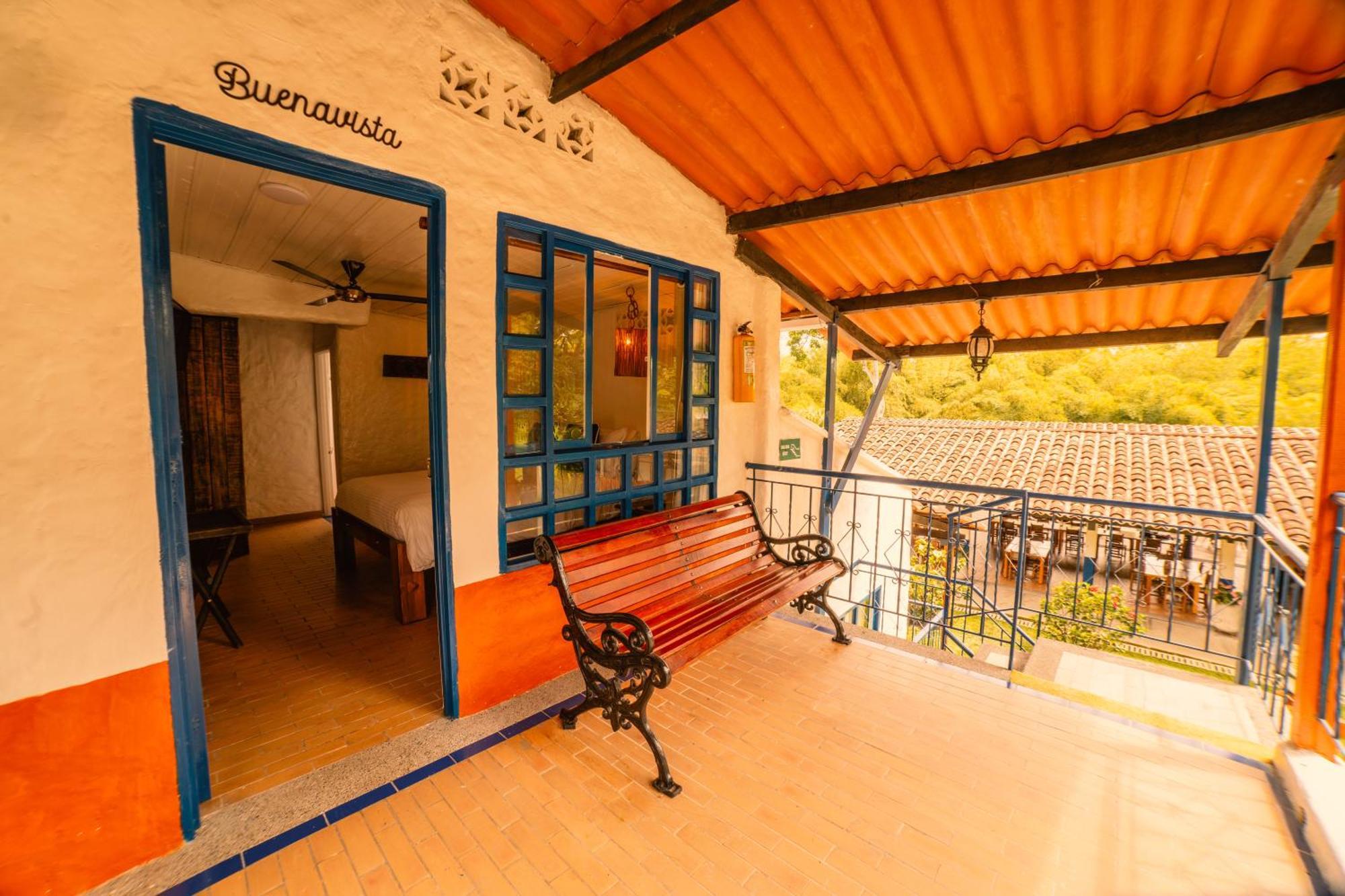 Hotel Mi Monaco Pueblo Tapao Bagian luar foto